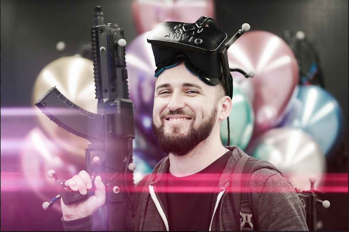 SPEND A BIRTHDAY IN VR